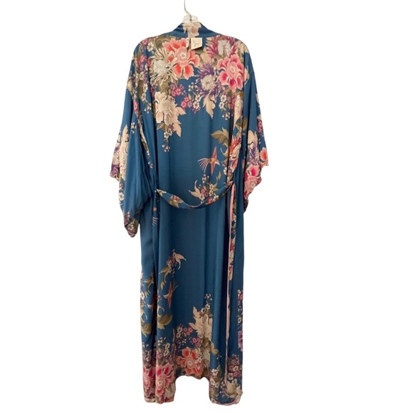 Spell & The Gypsy Collective Lolita Blue Skies Reversible Kimono in O/S - Picture 2 of 8